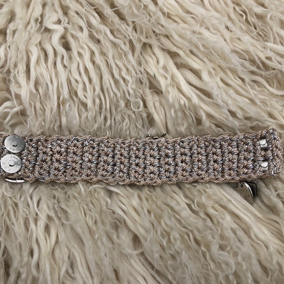 One of a kind handmade Macrame’ Bracelet - Picture 5 of 6